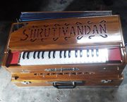 A largest harmonium’s manufacturing and repairing services in Kolkata